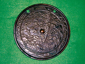 銅製秋草双雀鏡